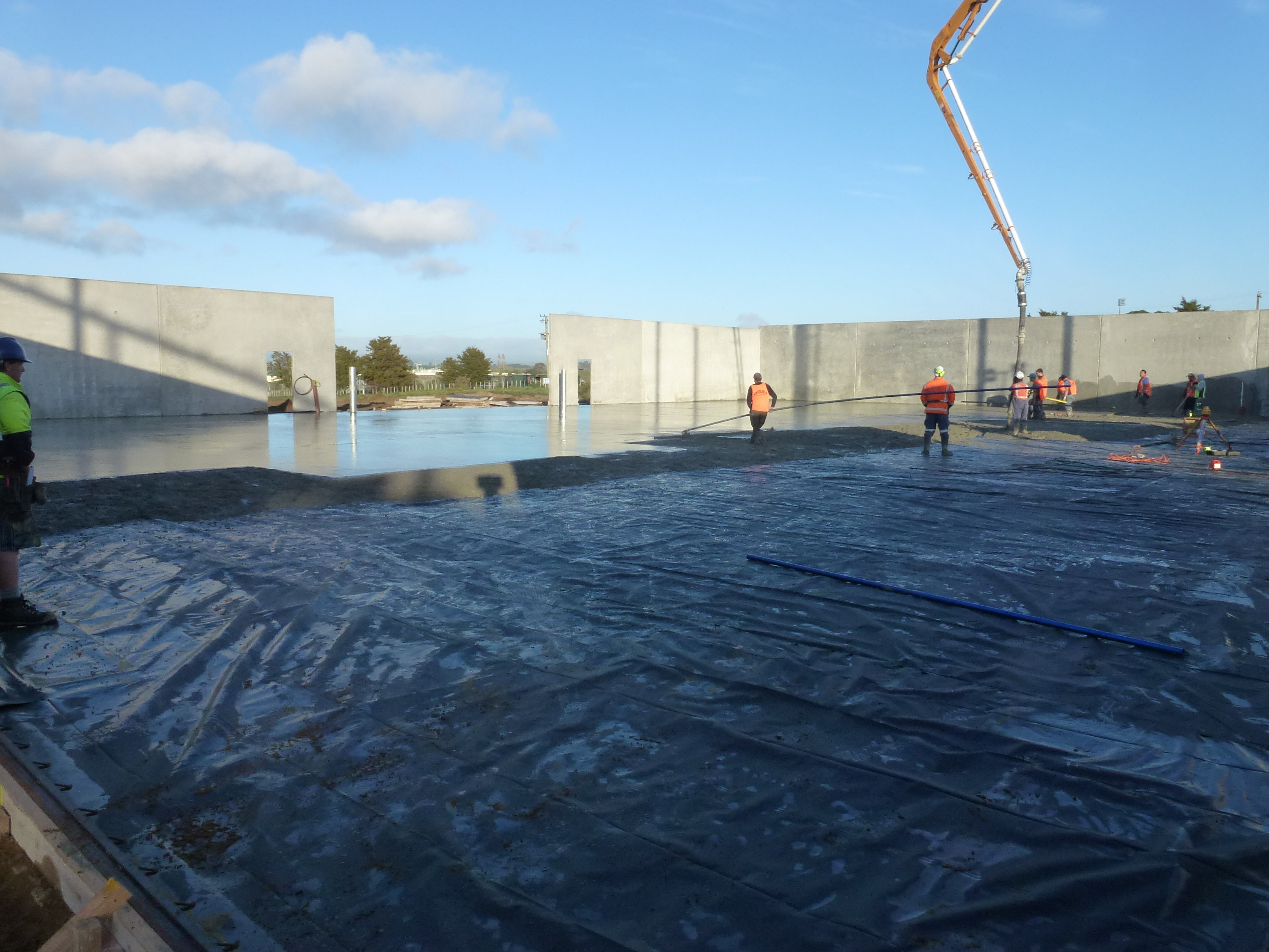 Placers work on the large scale steel fibre slab project for Tui Gardens